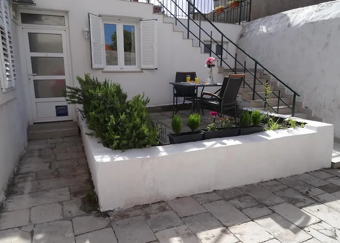 Only דירה דוברובניק